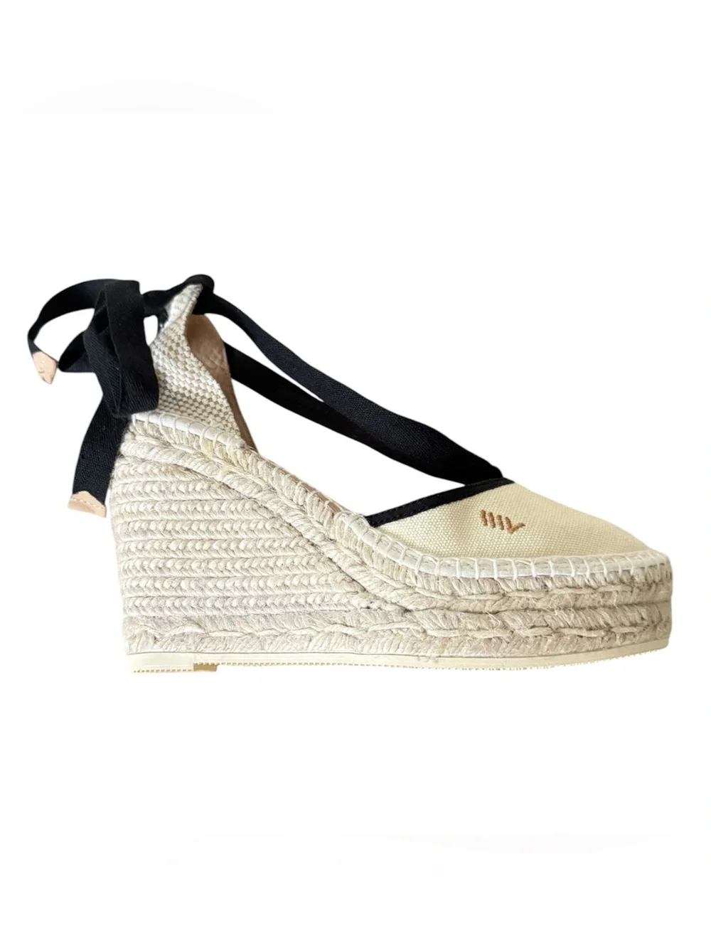 NWOB Viscata Espadrille 4” Wedge Heel Beige w/Black Trim Size 6.5 (US) 37 EU)